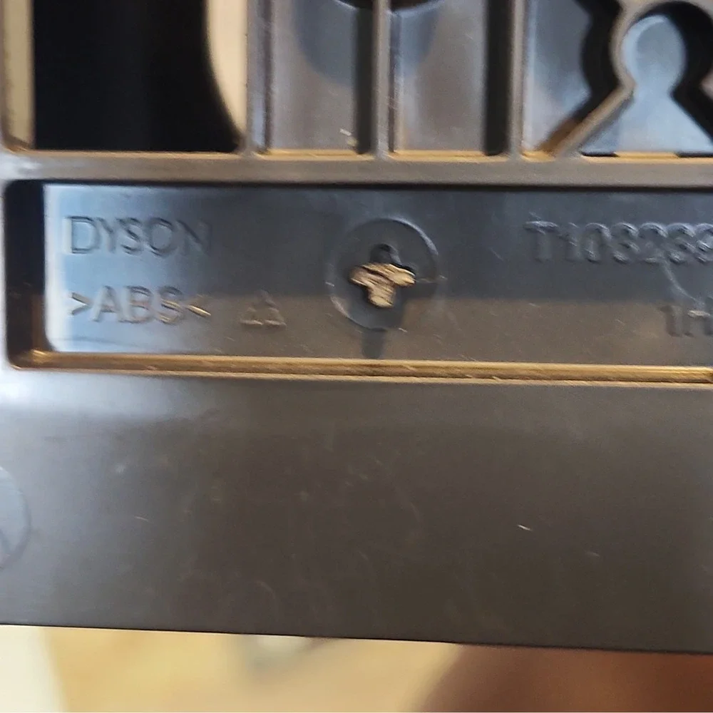 Dyson V6 Cordless Vacuum Wall Mount Docking Station ~ Genuine ~ Model T103239